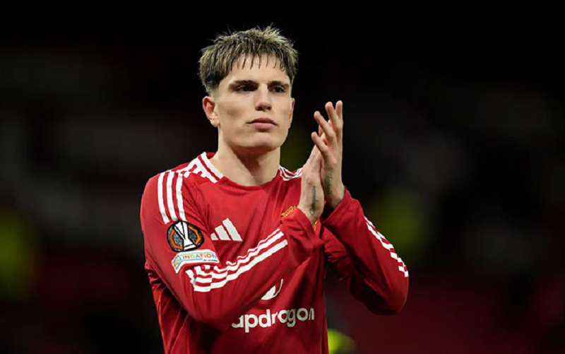 eden-hazard-dua-ra-loi-khuyen-cho-chelsea-ve-thuong-vu-garnacho